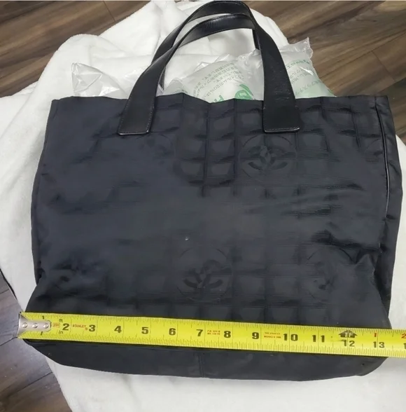 Authentic Vintage Chanel New Travel Line Tote Bag - Picture 12 of 14